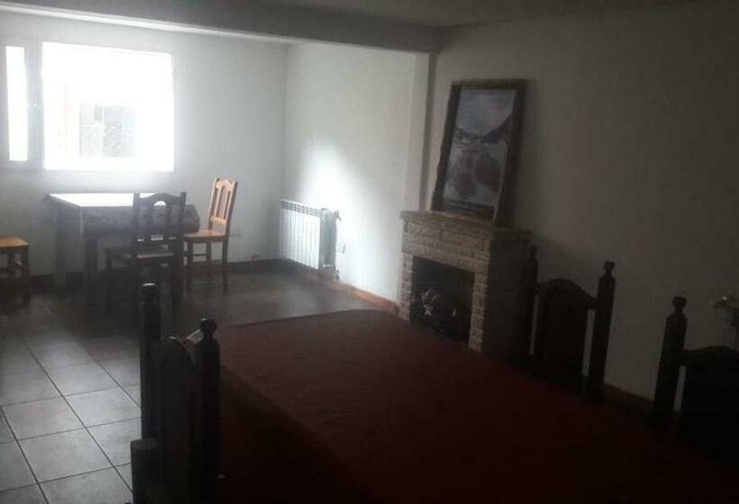 공동 객실, Kaiken   Hostel & Departamentos