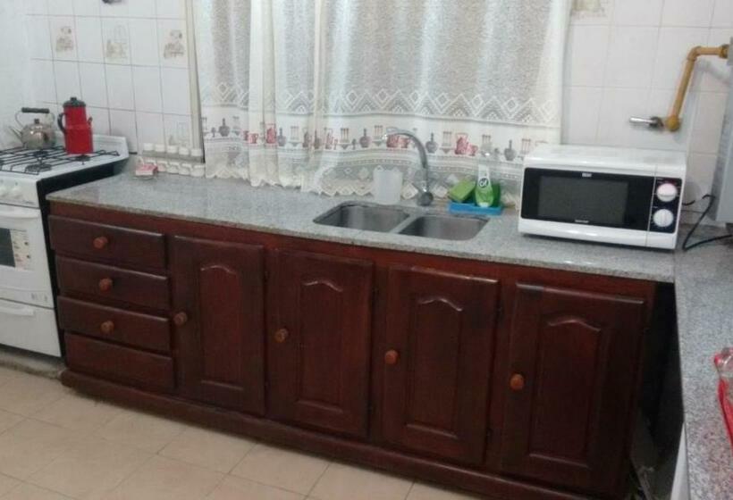 공동 객실, Kaiken   Hostel & Departamentos