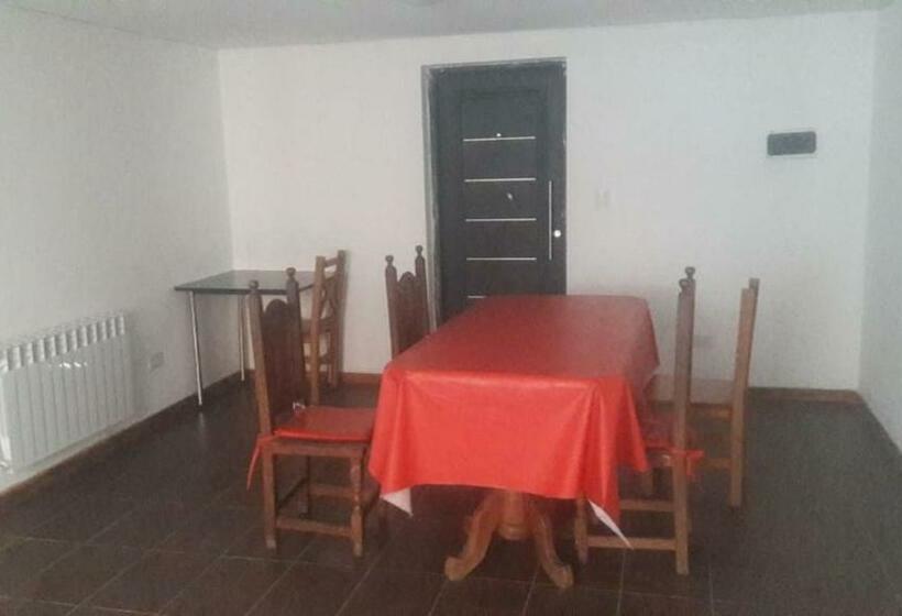 스탠다드 룸 공동 욕실, Kaiken   Hostel & Departamentos