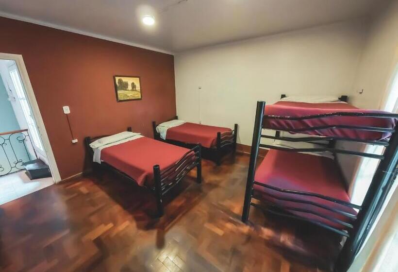 اتاق استاندارد چهار تخته, Hostel Lagares