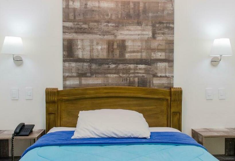 StandaardKamer, Ciudad Latin Palace