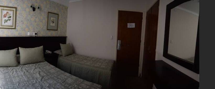 חדר סטנדרט לשלושה, Esmeralda Select