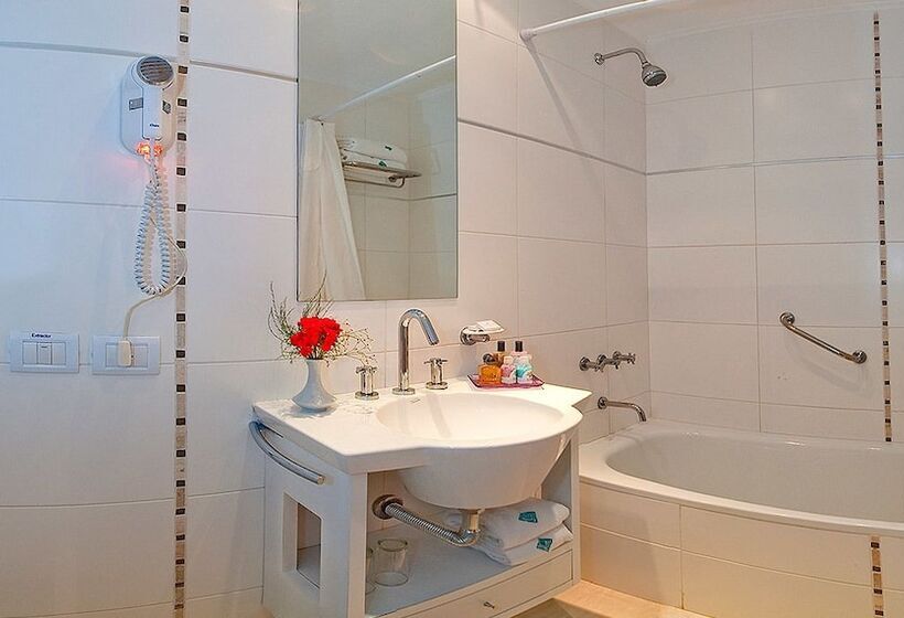 חדר דלוקס, Esmeralda Select