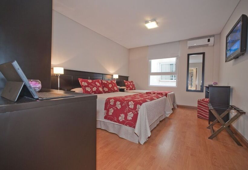 חדר דלוקס לשלושה, Esmeralda Select