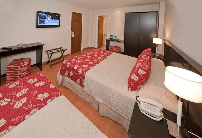 חדר דלוקס לשלושה, Esmeralda Select