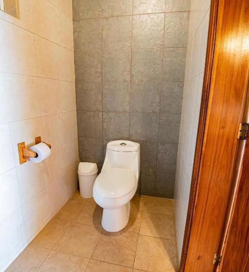 غرفة قياسية ثلاثية, La Estelita