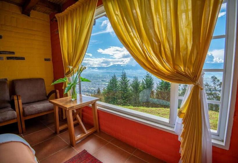 غرفة قياسية ثلاثية, La Estelita