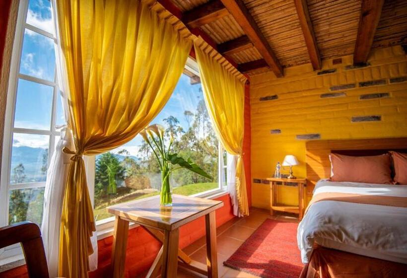 غرفة قياسية ثلاثية, La Estelita