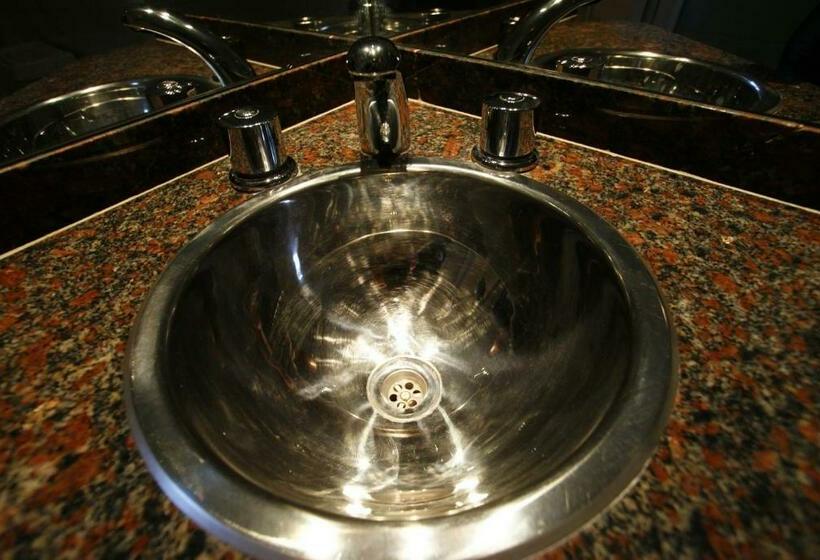 اتاق استاندارد, Parada