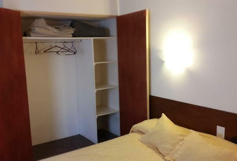 トリプルクラシックルーム, Regidor