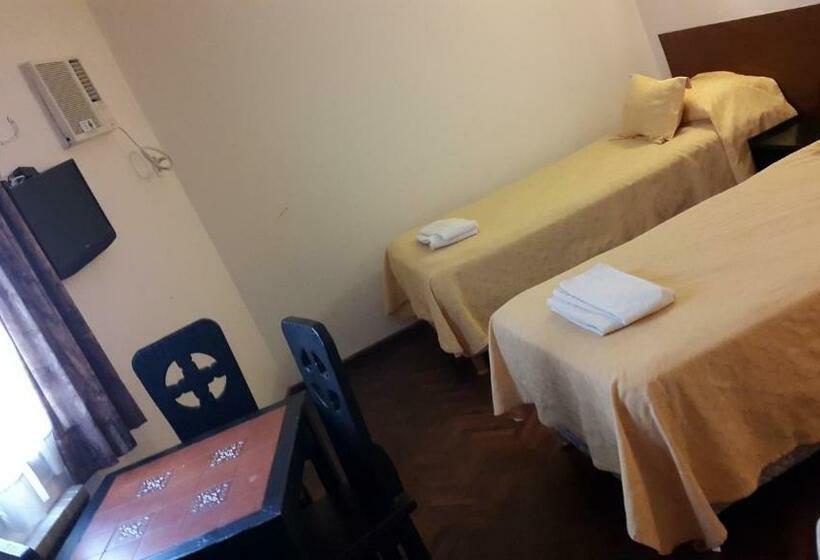 トリプルクラシックルーム, Regidor