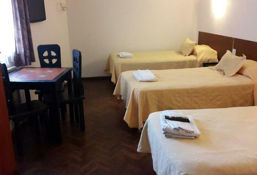 トリプルクラシックルーム, Regidor