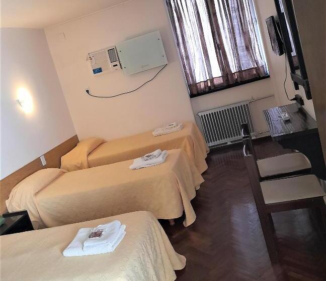 ２ベッドスイートルーム, Regidor