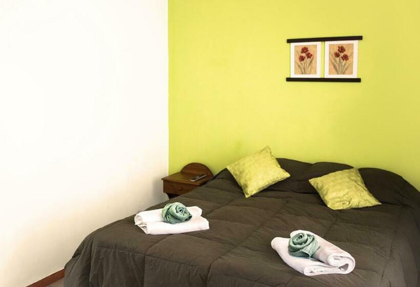 スタンダードルーム, Rumel Quimey Quipan