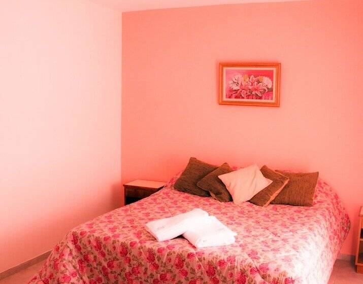 スタンダードルーム, Rumel Quimey Quipan