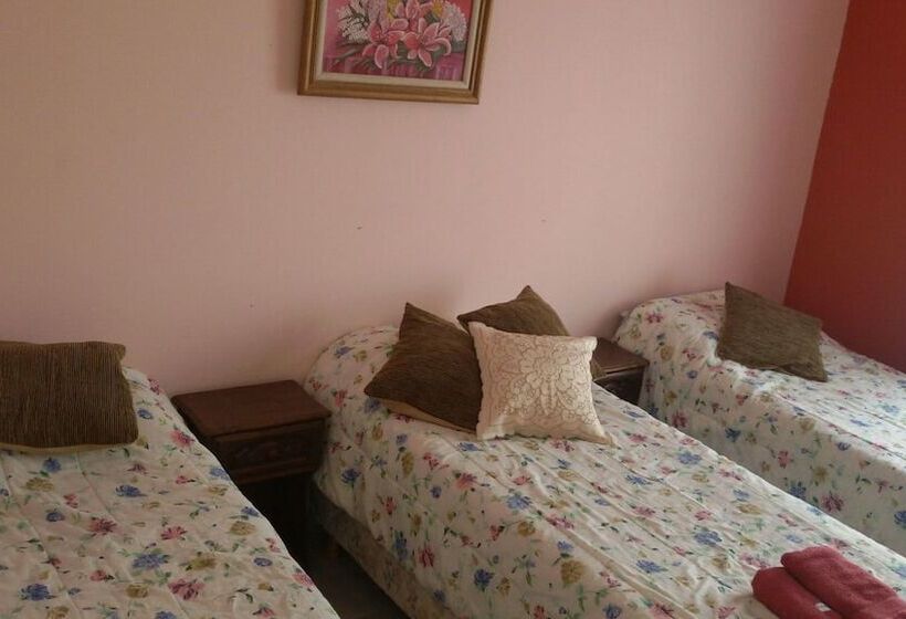 スタンダードトリプルルーム, Rumel Quimey Quipan