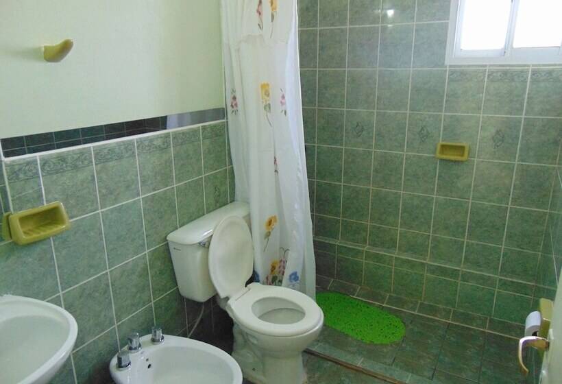 スタンダード４人部屋, Rumel Quimey Quipan