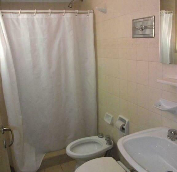 سرير فى غرفة مشتركه, San Diego