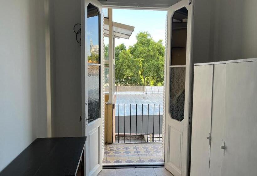 اتاق استاندارد با سرویس بهداشتی مشترک, Sevilla Home