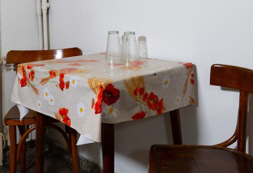 اتاق استاندارد, Sevilla Home