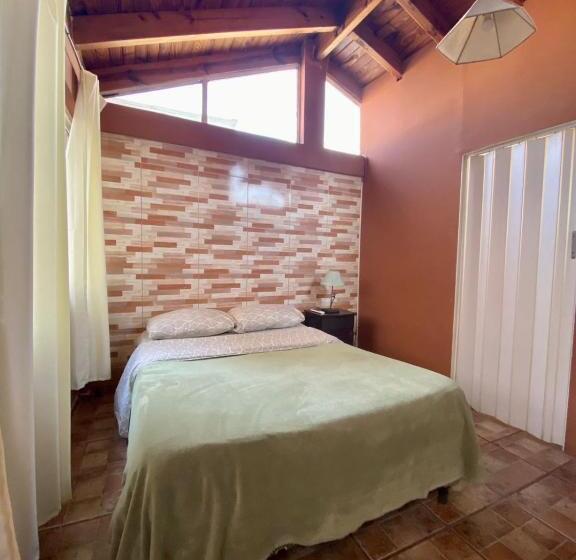 اتاق استاندارد, Open House Hostel