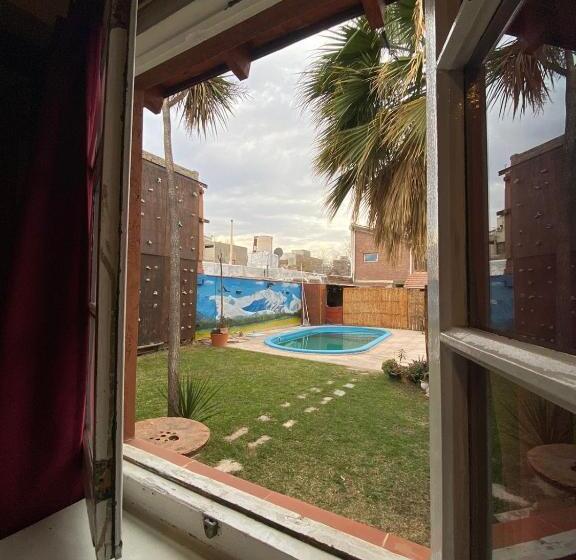 اتاق اکونومی, Open House Hostel