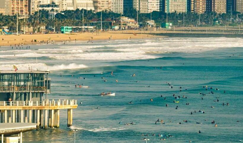 آپارتمان کامفورت 3 خوابه, Point Waterfront Apartments