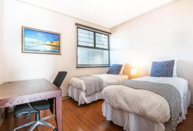 آپارتمان ممتاز سه‌خوابه رو به دریا, Point Waterfront Apartments