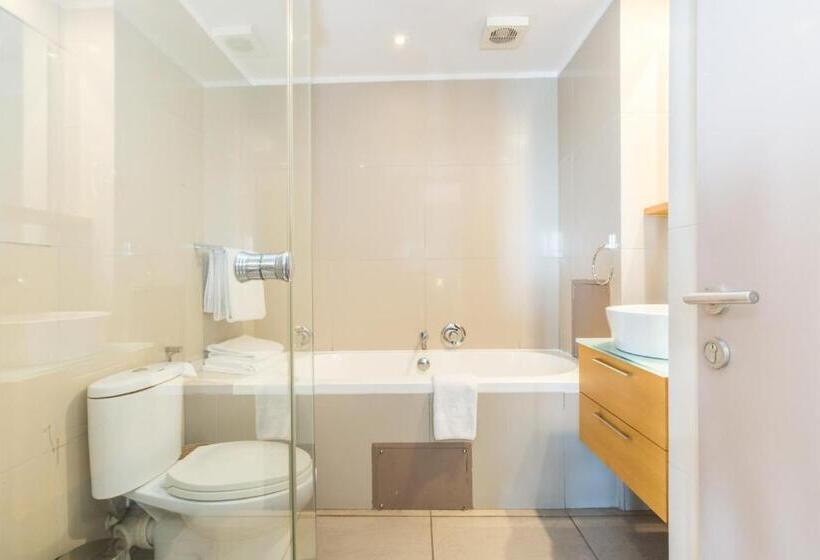 Superior 3-bedroom flat with sea view, Point Waterfront Apartments