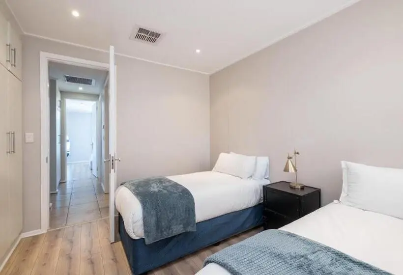 ２ベッドルームデラックスアパートメント, Point Waterfront Apartments