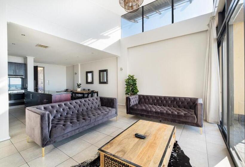 3 Bedroom Deluxe Apartment Sea View, Point Waterfront Apartments