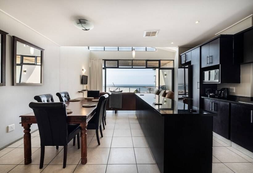 3 Bedroom Deluxe Apartment Sea View, Point Waterfront Apartments