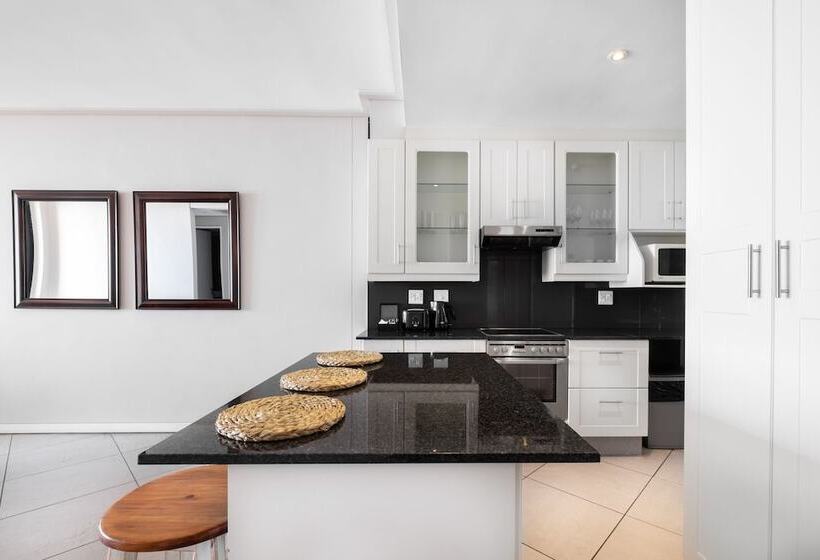 Апартаменты Deluxe 2 Спальни Вид на Море, Point Waterfront Apartments