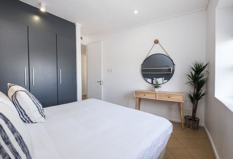 آپارتمان کامفورت 3 خوابه, Point Waterfront Apartments