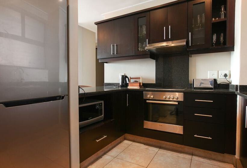 آپارتمان لوکس 2 خوابه, Point Waterfront Apartments