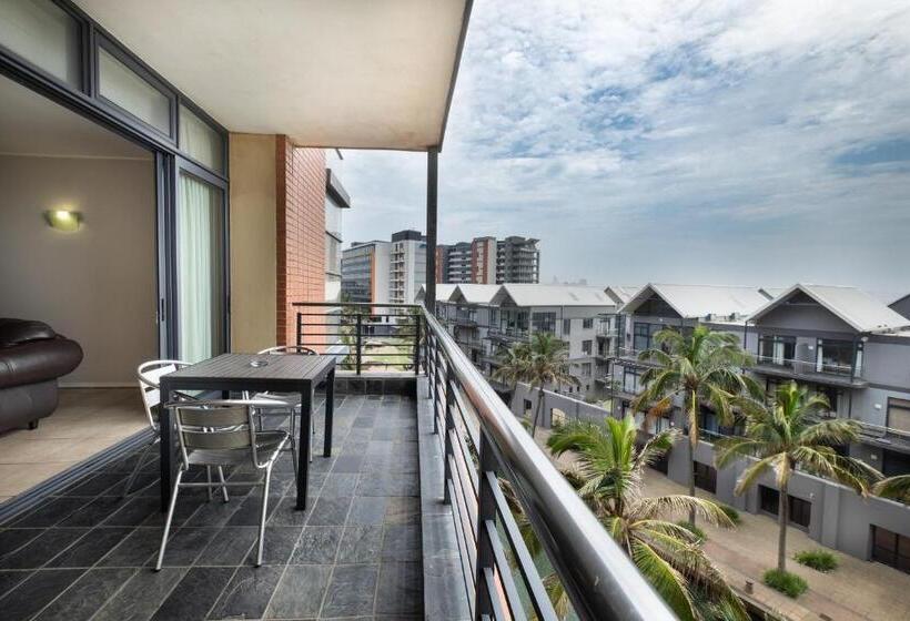 3 Bedroom Deluxe Apartment Sea View, Point Waterfront Apartments