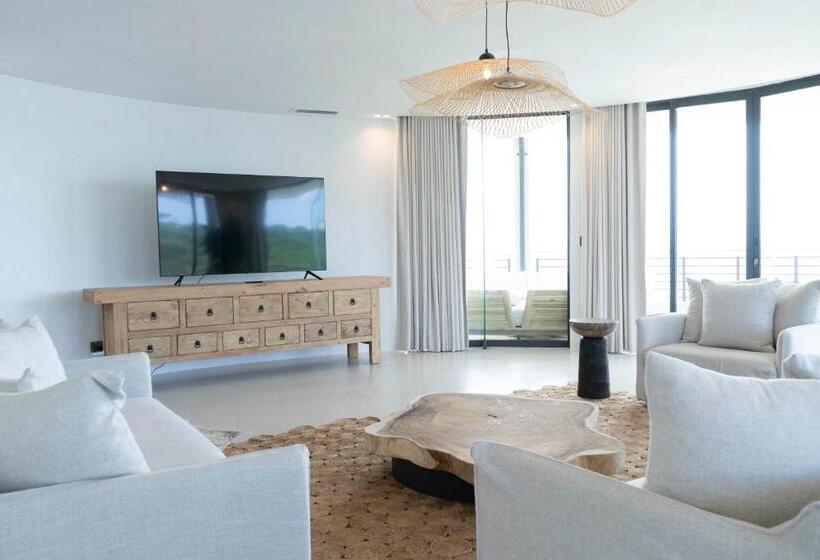 1 Bedroom Penthouse Apartment, Point Waterfront Apartments