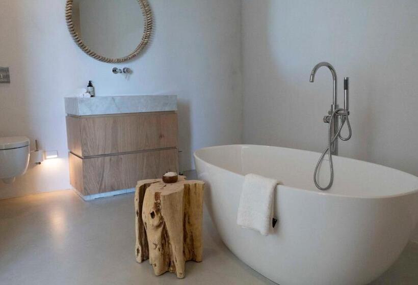 1 Bedroom Penthouse Apartment, Point Waterfront Apartments