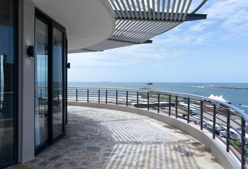 1 Bedroom Penthouse Apartment, Point Waterfront Apartments