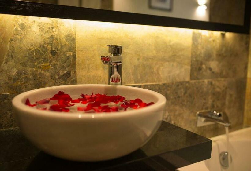 اتاق استاندارد با تخت بزرگ, Temple Da Nang Resort