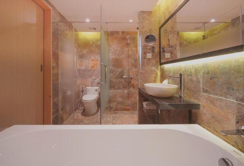 اتاق استاندارد سه تخته با چشمانداز باغ, Temple Da Nang Resort