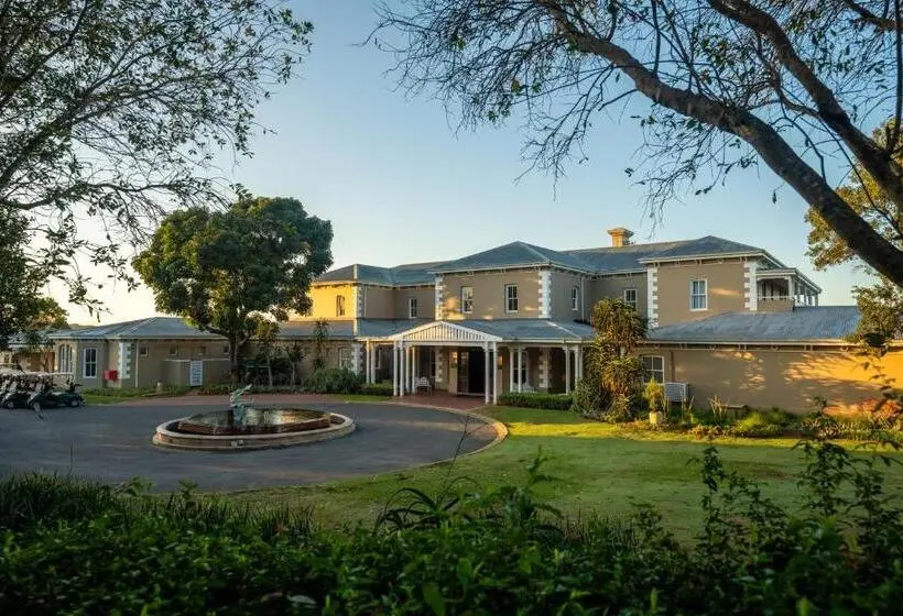デラックススイート, Prince S Grant Golf Estate