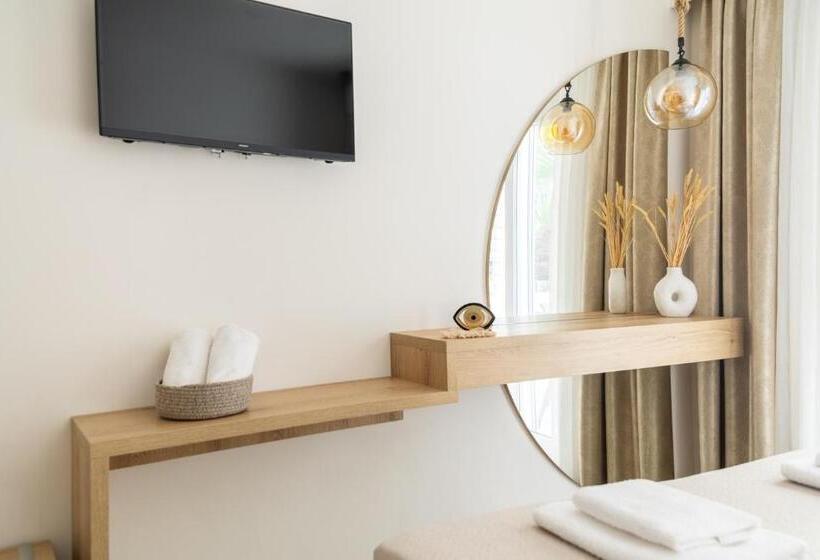 Номер Стандарт, Mystery Suites & Apartments