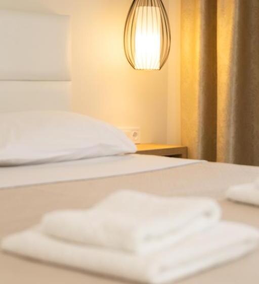 小型套房, Mystery Suites & Apartments