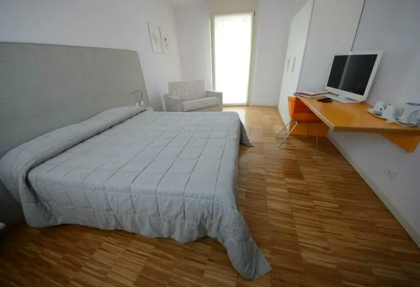 Standard-huone, Stile Libero
