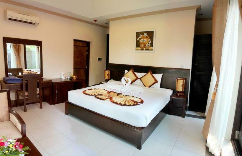 بانگلوی استاندارد, Champa Resort & Spa