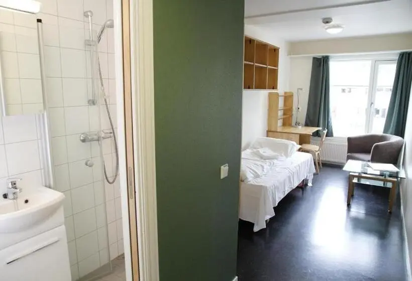 Standard Yhden Hengen Huone, Førde Sommarhotell
