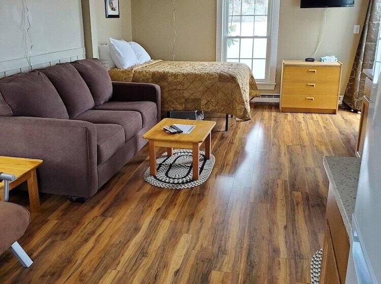 高级工作室, Windrifter Resort