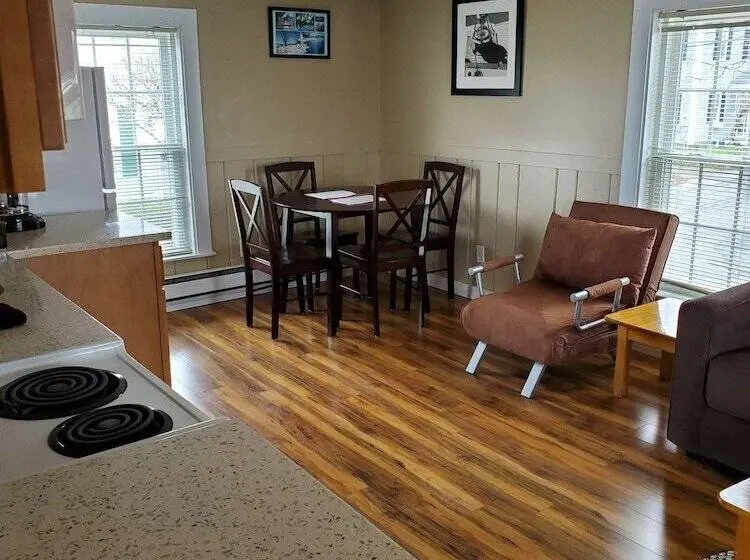 スーペリアスタジオ, Windrifter Resort