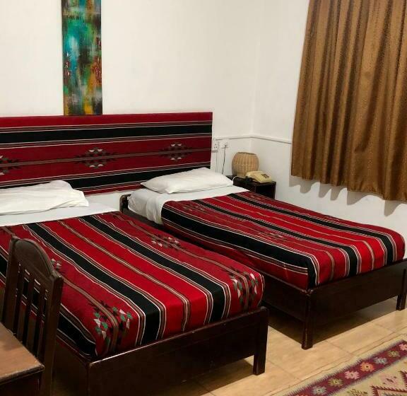 اتاق لوکس با چشم‌انداز شهر, Pasha Boutique